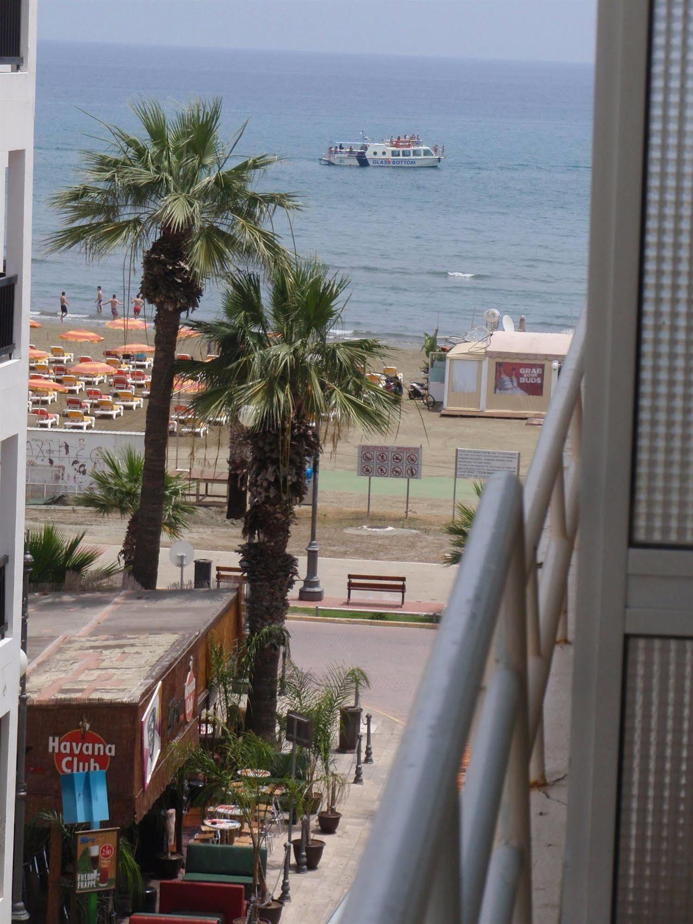 Palm Sea Beach Hotel Apartments Larnaka Exterior foto